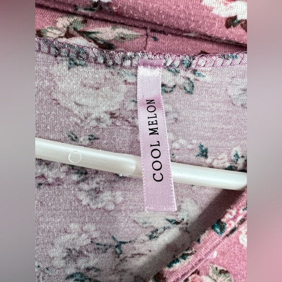 Floral Pink V-Neck Top long sleeve size Xl long sleeve - Picture 5 of 9